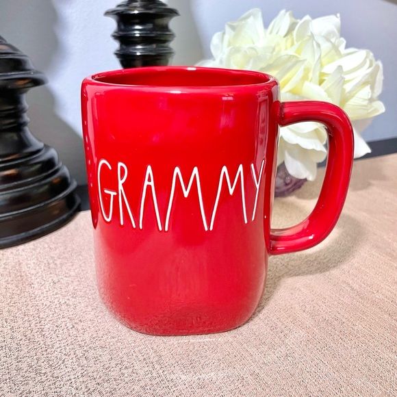 🆕Rae Dunn GRAMMY Ceramic Mug - Picture 1 of 2